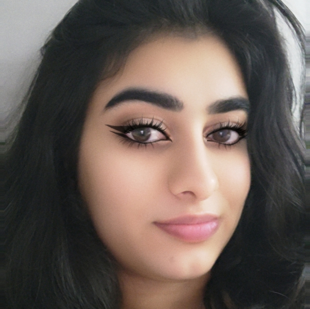 Meet your Posher, Daniella